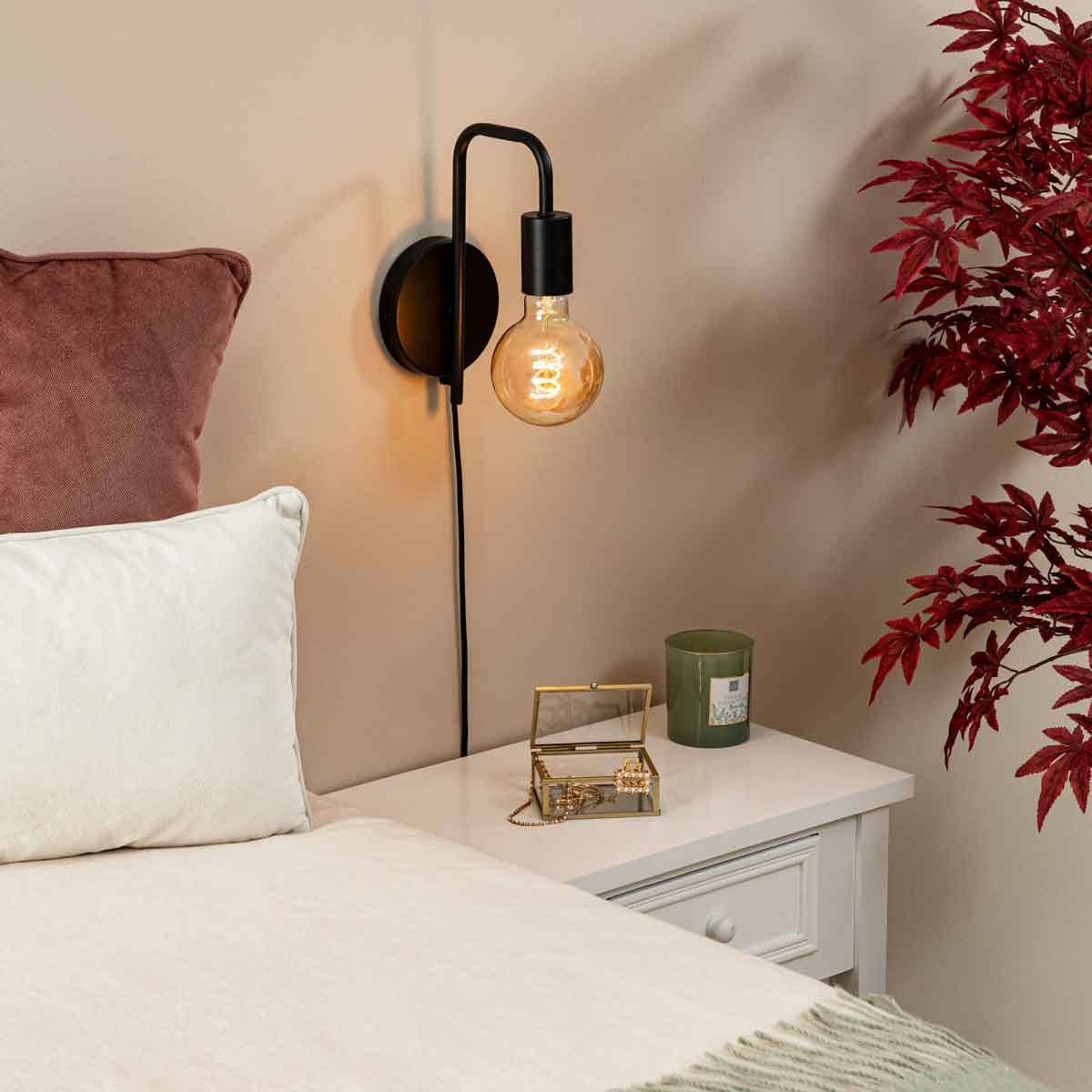 Candeeiro de parede KELY preto em metal