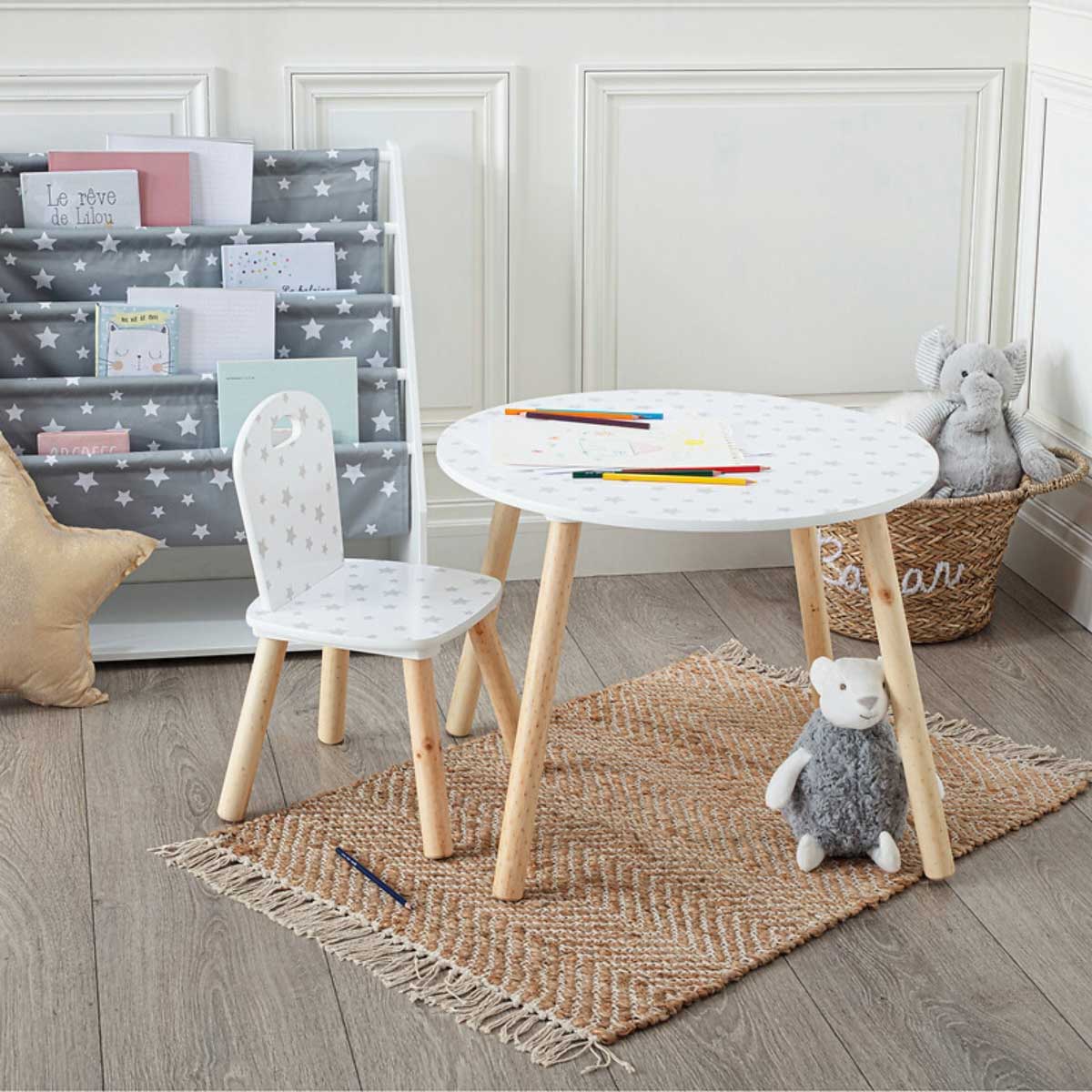 Cadeira DOUCEUR branca com estrelas