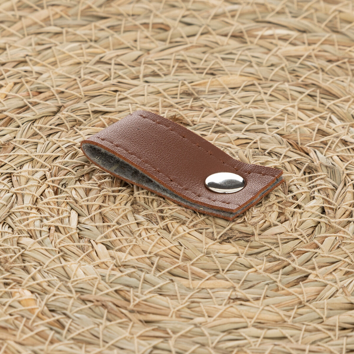 Caixa ARIANNA bege em r&aacute;fia 23cm