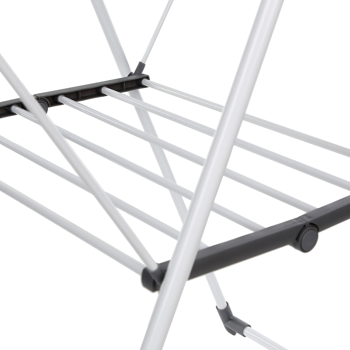 Estendal com suporte para camisas