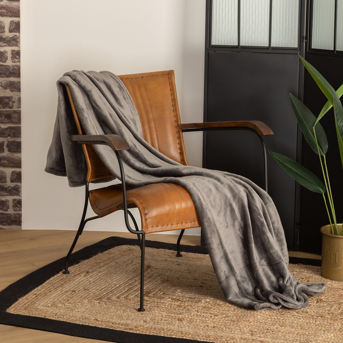 Manta CORALINA cinza escuro 130x180cm