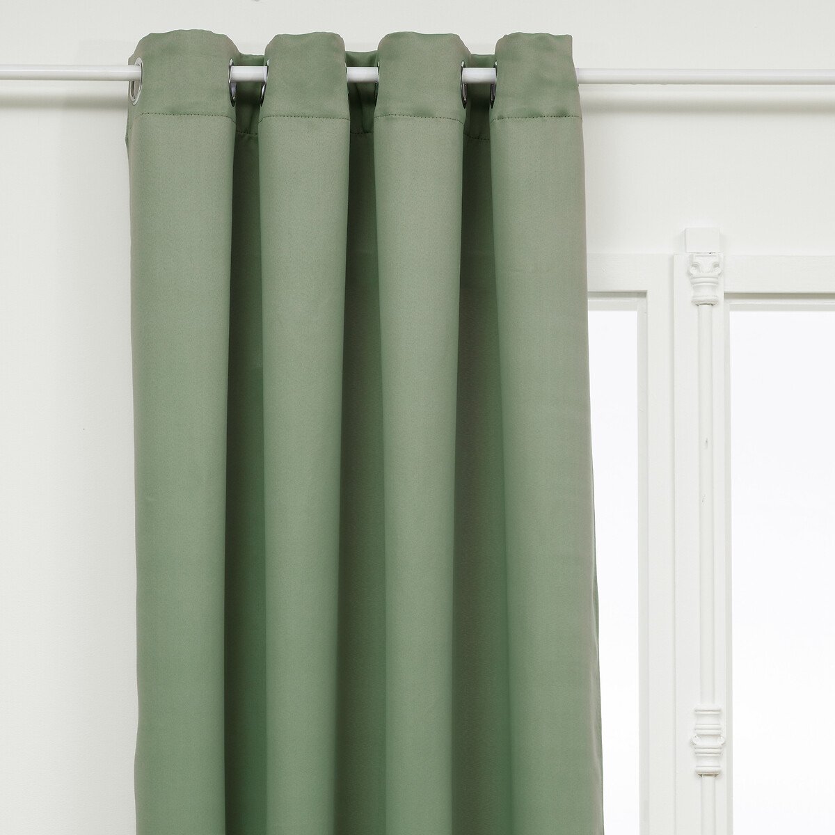 Conjunto de 2 cortinas opacas verde celad&oacute;n 135x240cm