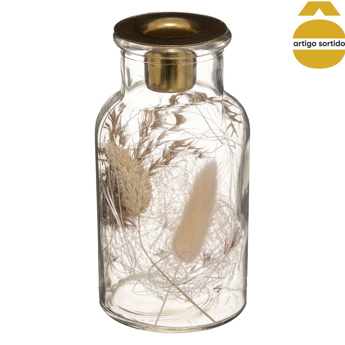 Candelabro de vidro com flores secas