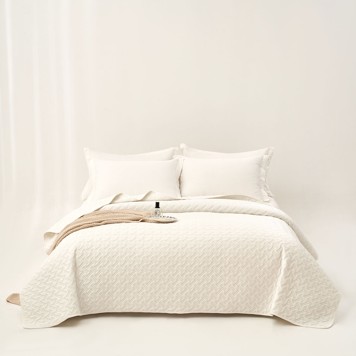 Edredão BISTROL branco 220x240cm