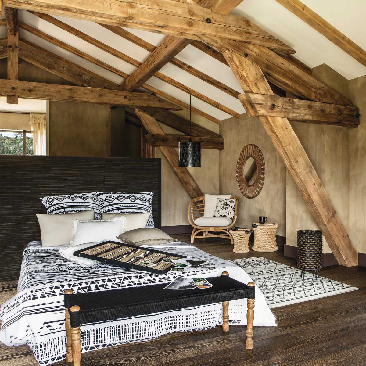 Banco bege em bambu e corda 32cm