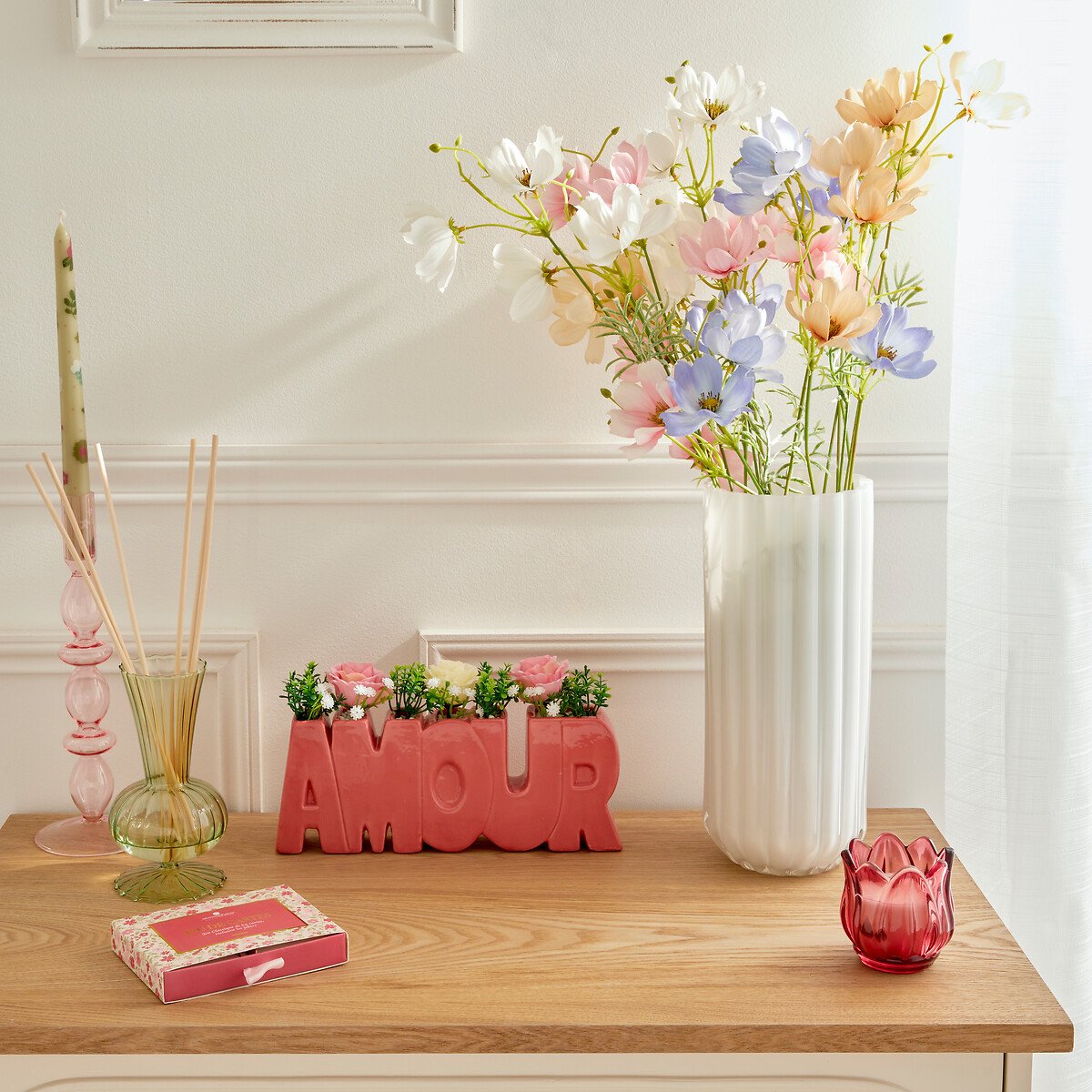 Jarra canelado FLEUR DE ROSA branco 28cm