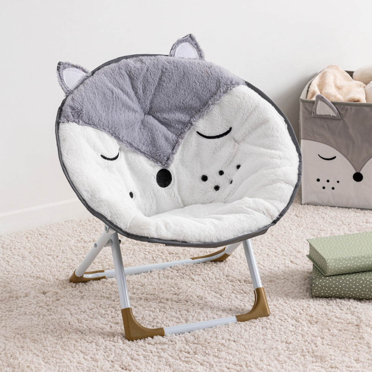 Cadeira figura raposa cinza