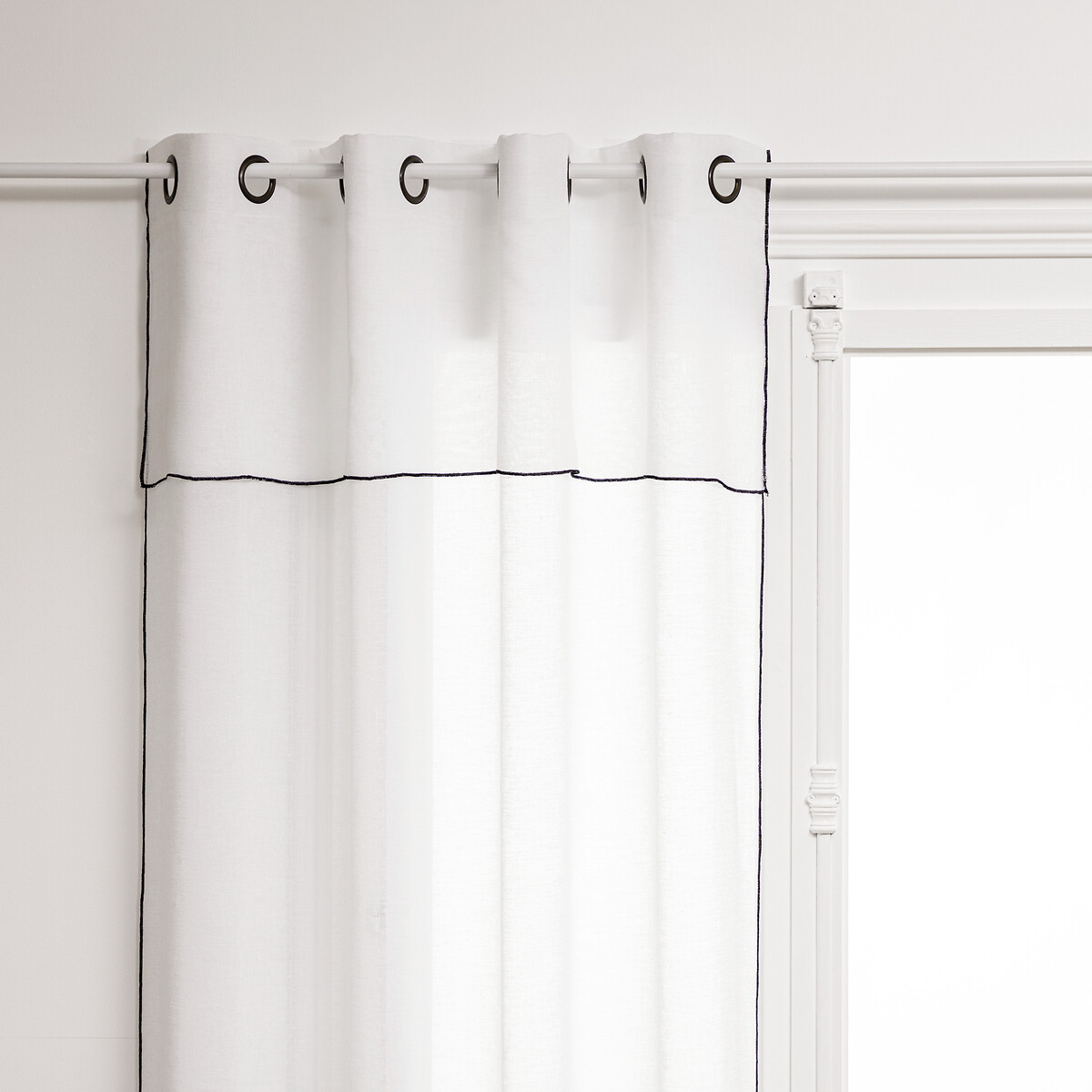 Cortina FRED branca risca preta 140x240cm