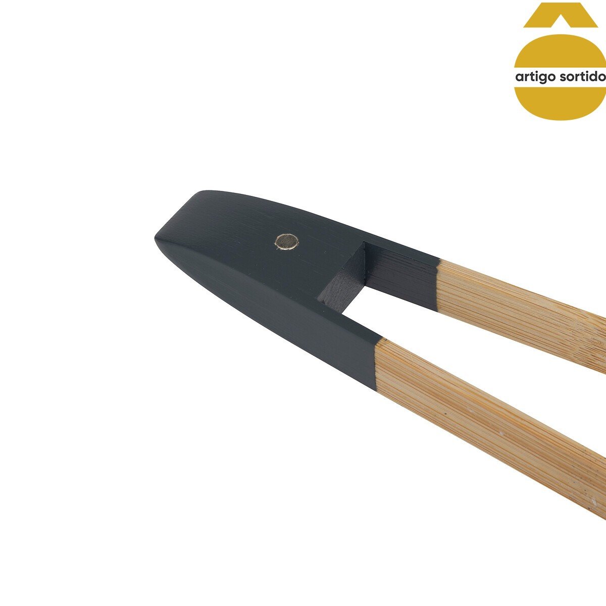 Pin&ccedil;a magn&eacute;tica de torradas em bambu