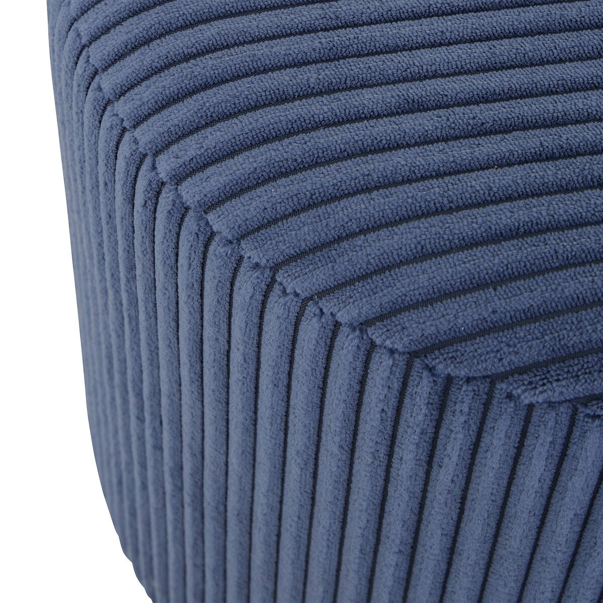 Pufe SYLIA azul escuro de veludo 38x38cm