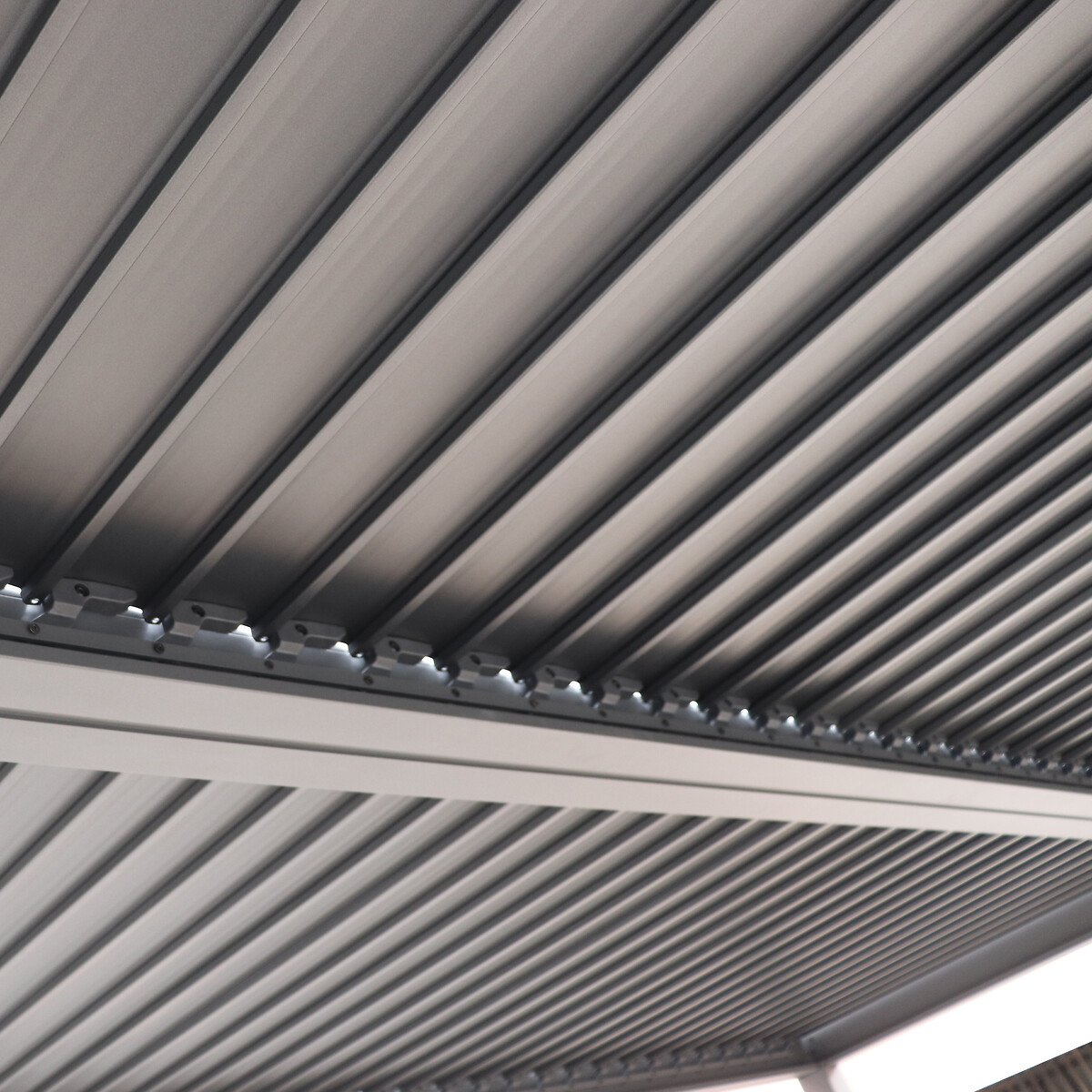 P&eacute;rgola EVONIS cinza graphite 4x3m