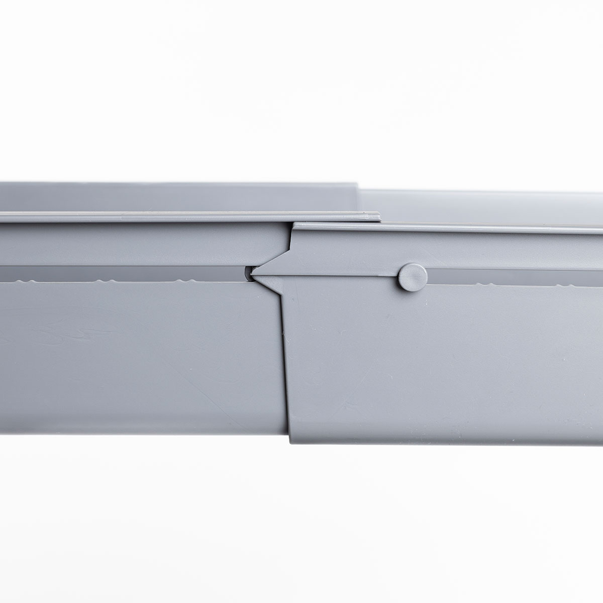 Carrinho de apoio cinza extensível com 4 cestos