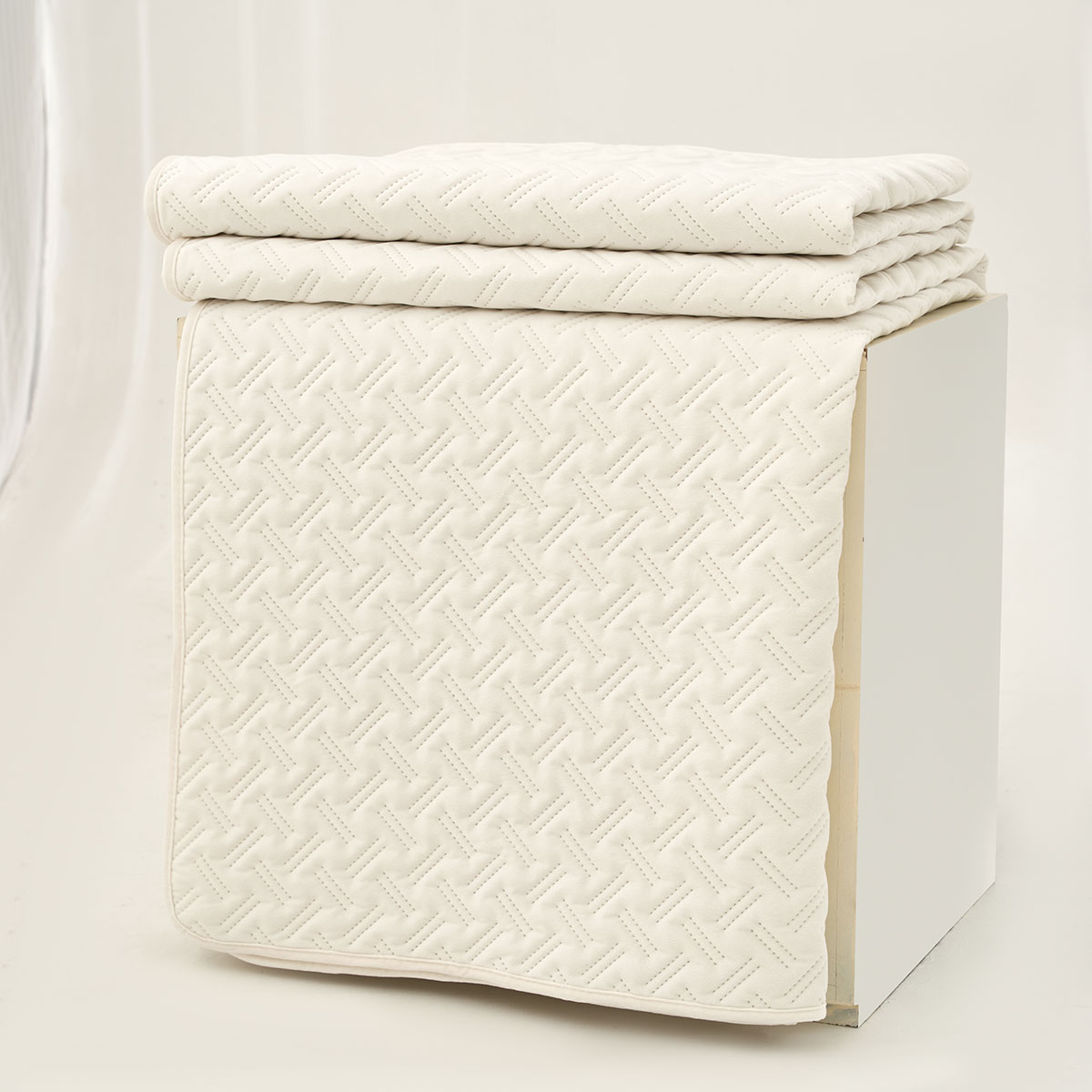 Edredão BISTROL branco 220x240cm