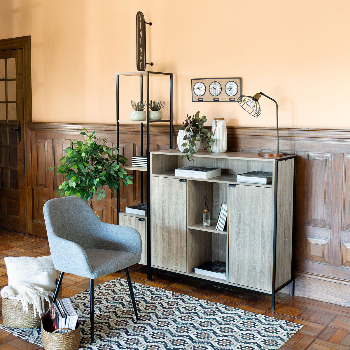 Estante ALIAJ castanho com prateleiras e porta 176x35cm