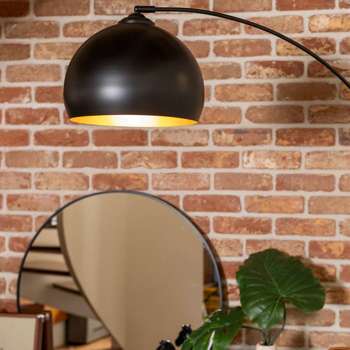 Candeeiro de p&eacute; HYTO preto em metal 178cm