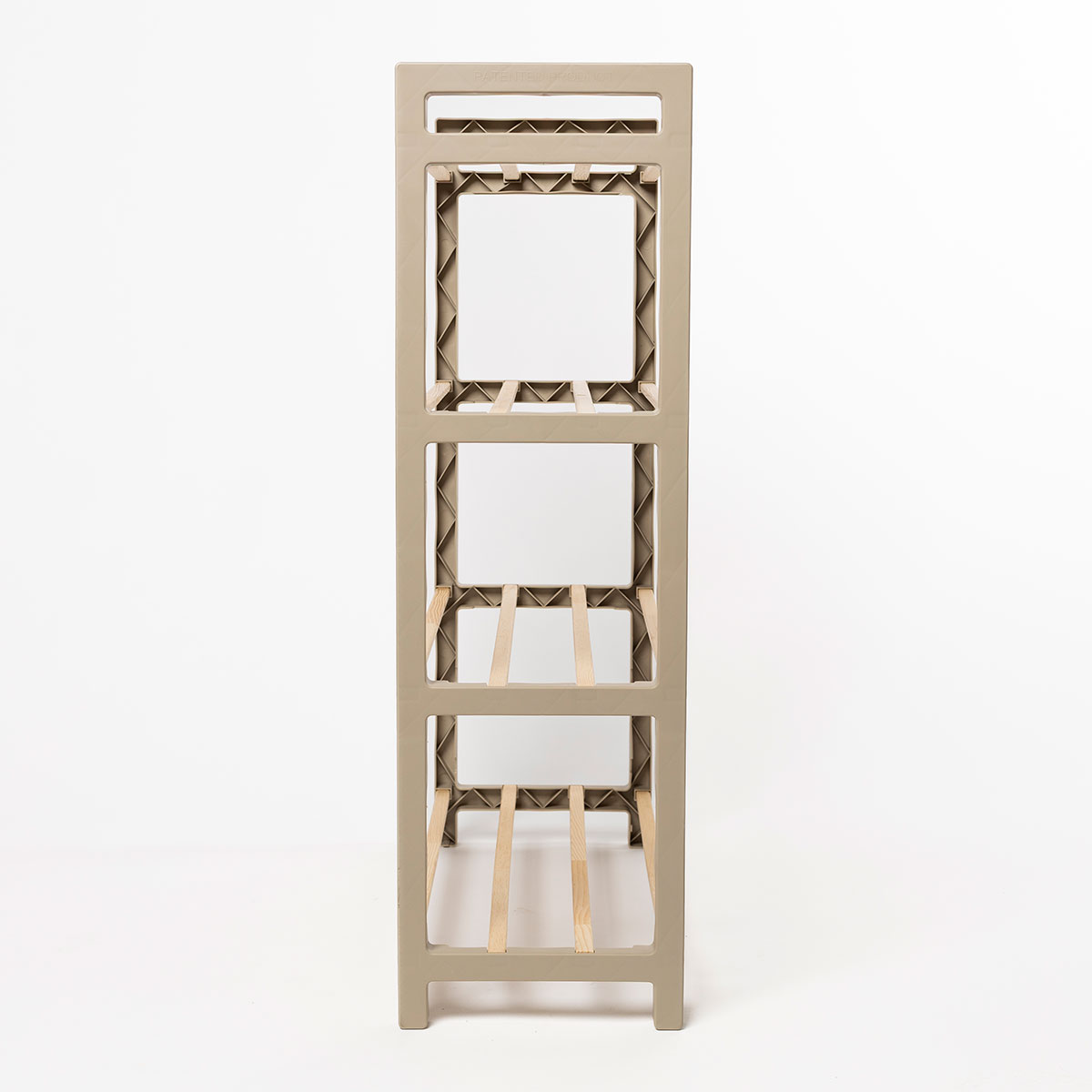 Sapateira com 4 níveis bege em madeira