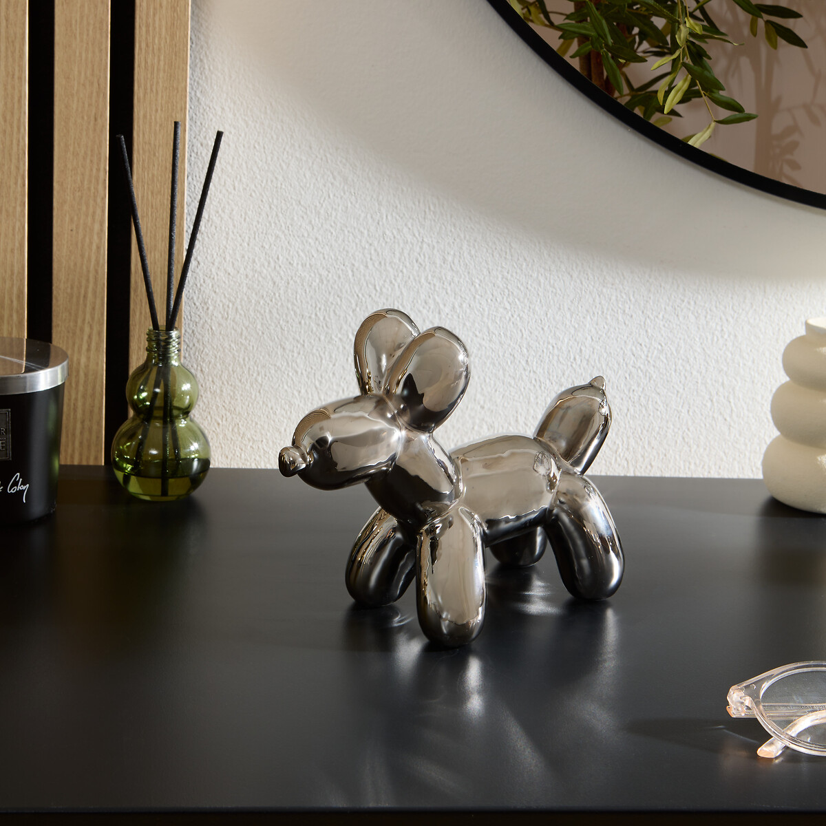 C&atilde;o decorativo THEO prateado em cer&acirc;mica