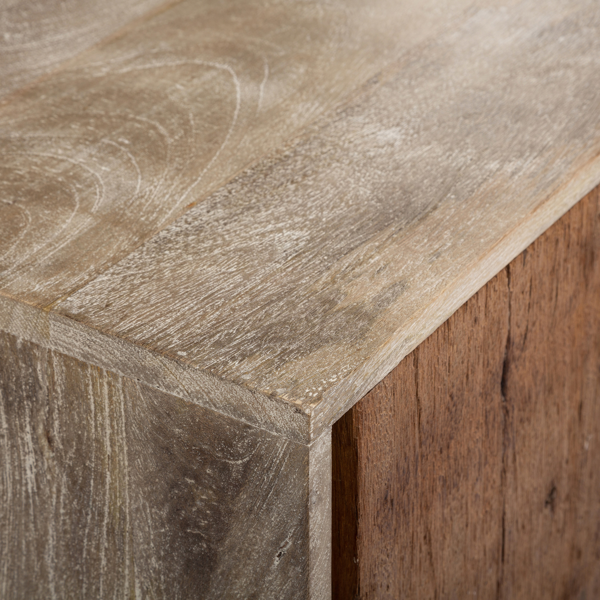 Aparador Com 4 Gavetas E 2 Portas Koval 