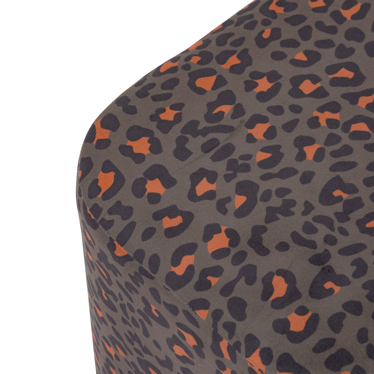 Pufe quadrado BOUDOIR padr&atilde;o leopardo 38x38cm