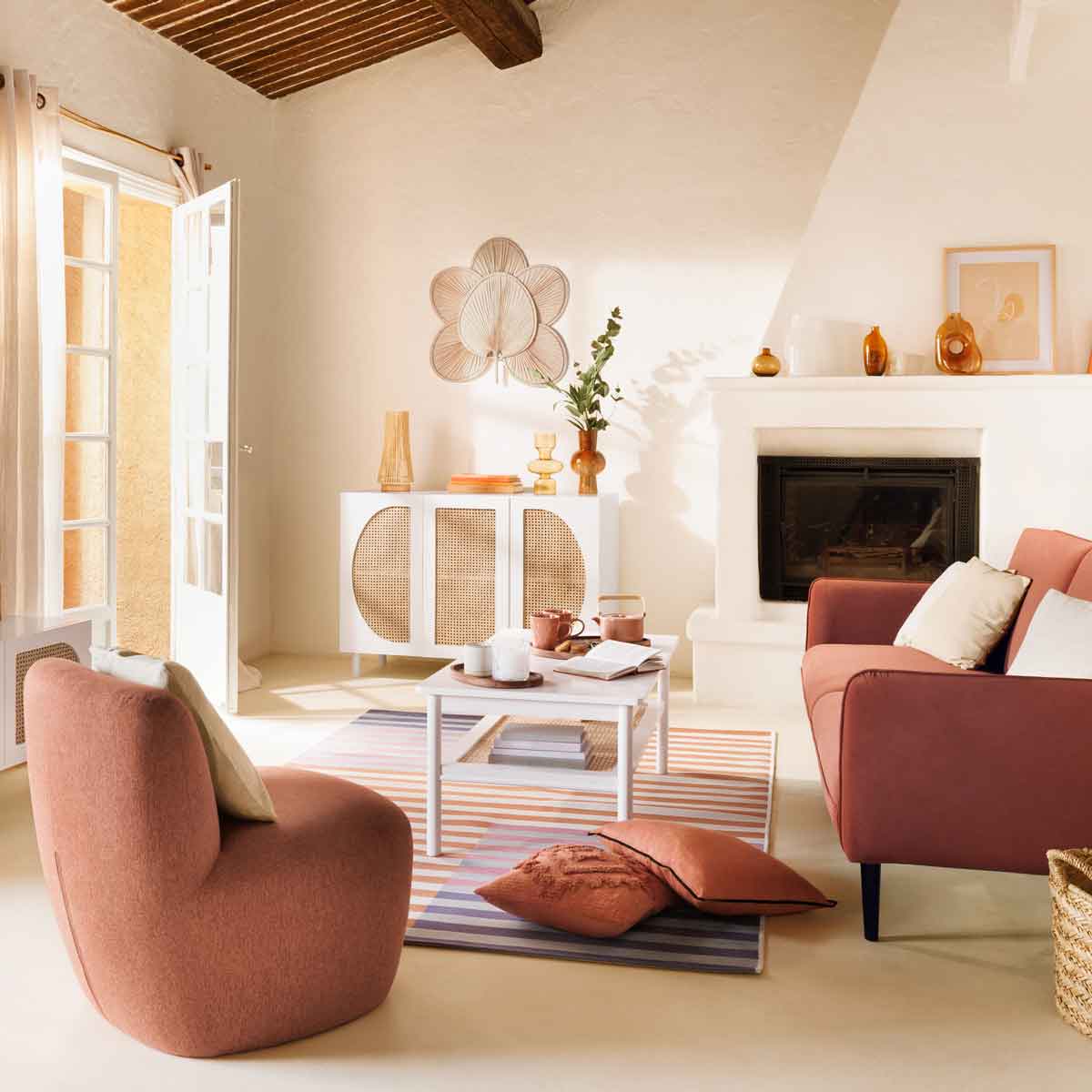 Aparador branco com 3 portas