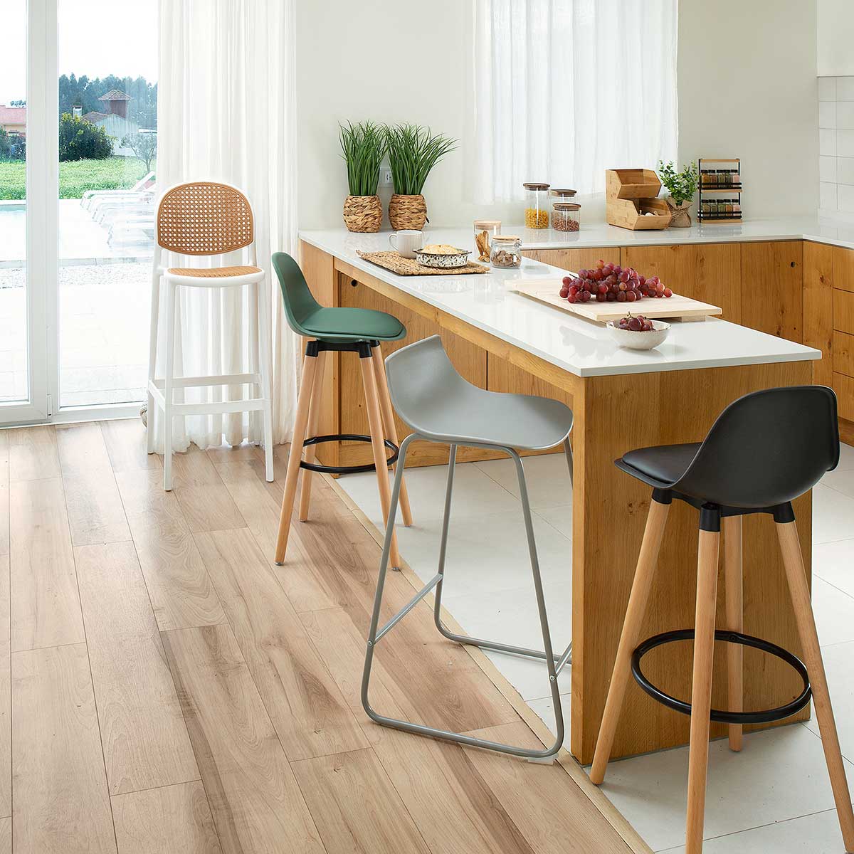 Banco de bar OTAC cinza