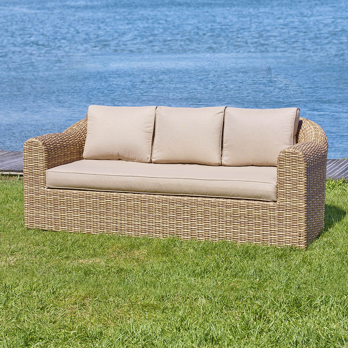 Sofá MOORÉA savana em rattan sintético 3 lugares