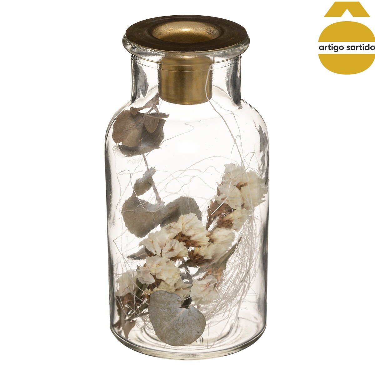 Candelabro de vidro com flores secas