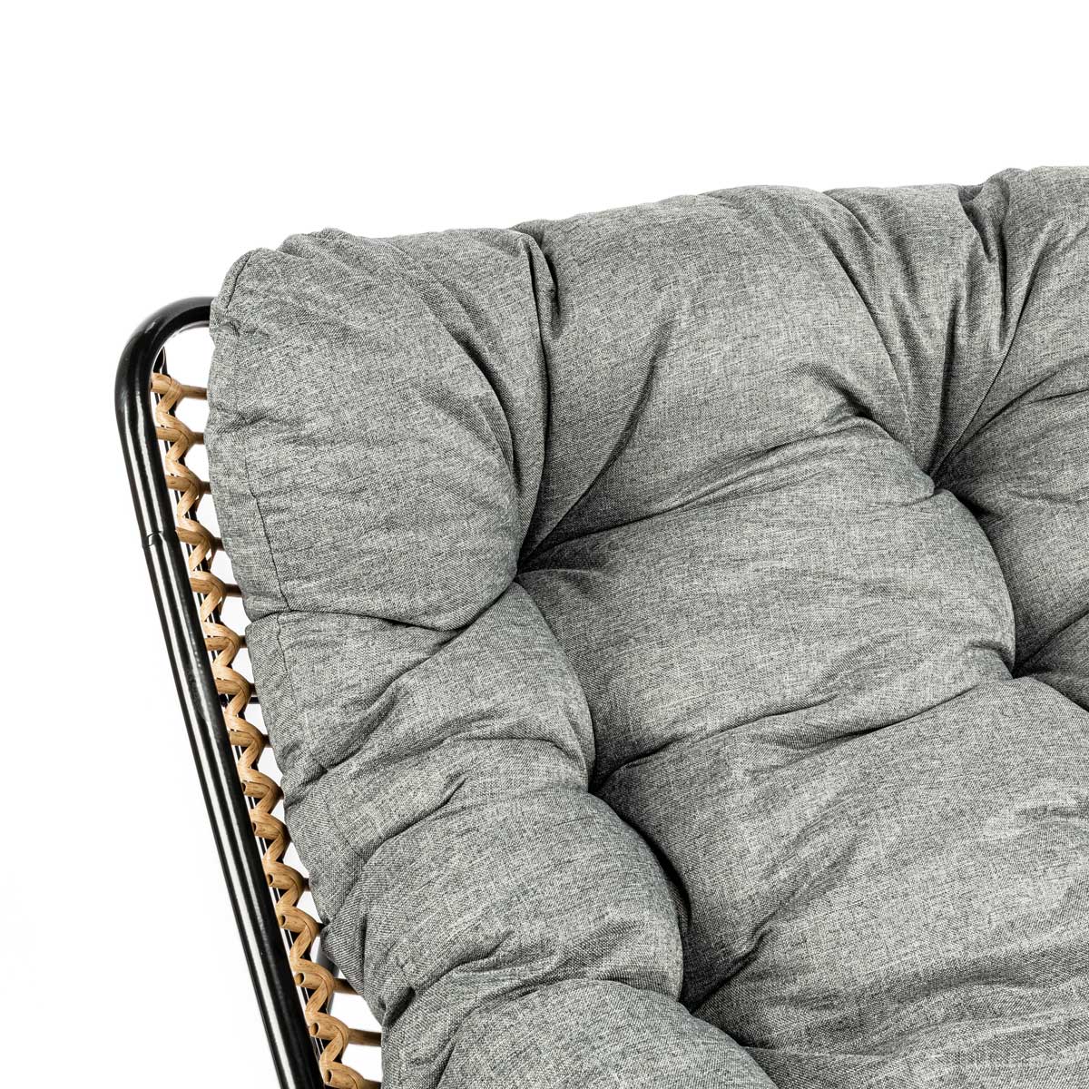 Cadeir&atilde;o RELAX bubble em metal e rattan com almofada