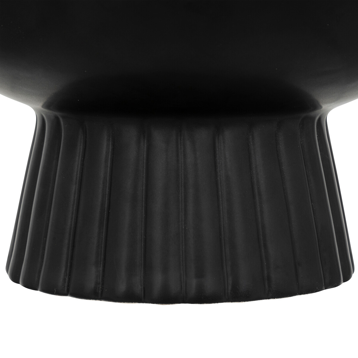 Taça OLM preta em cerâmica