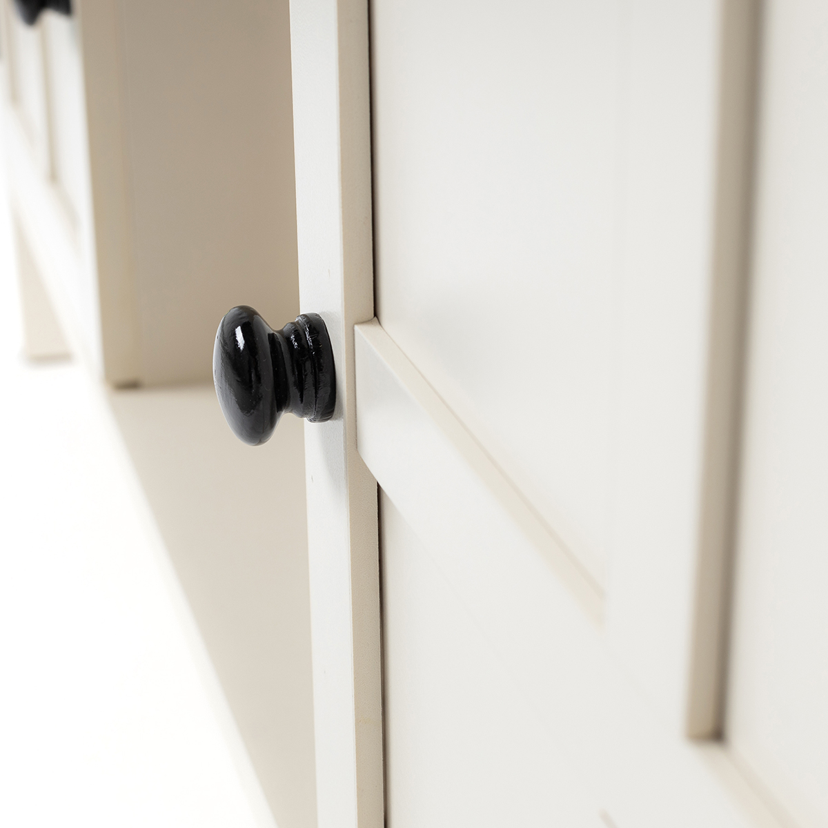 Banco com arrumação creme