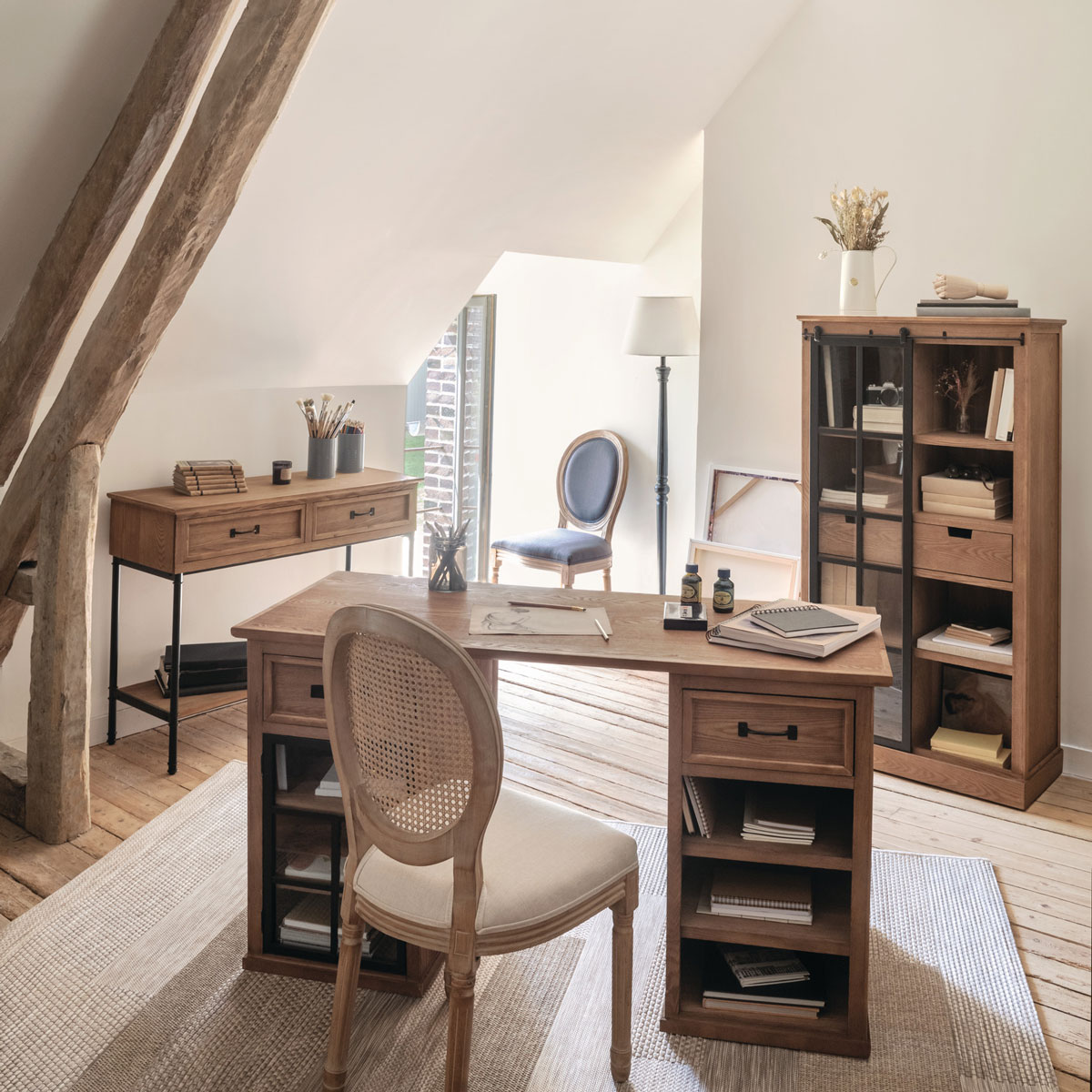 Estante DANIK castanha em madeira