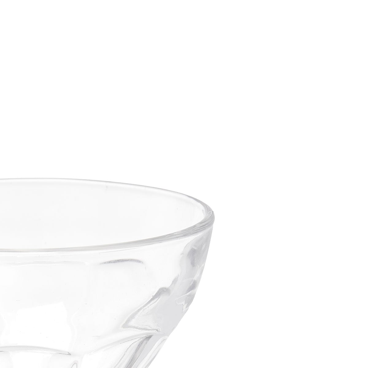 Ta&ccedil;a gelado com p&eacute; em vidro