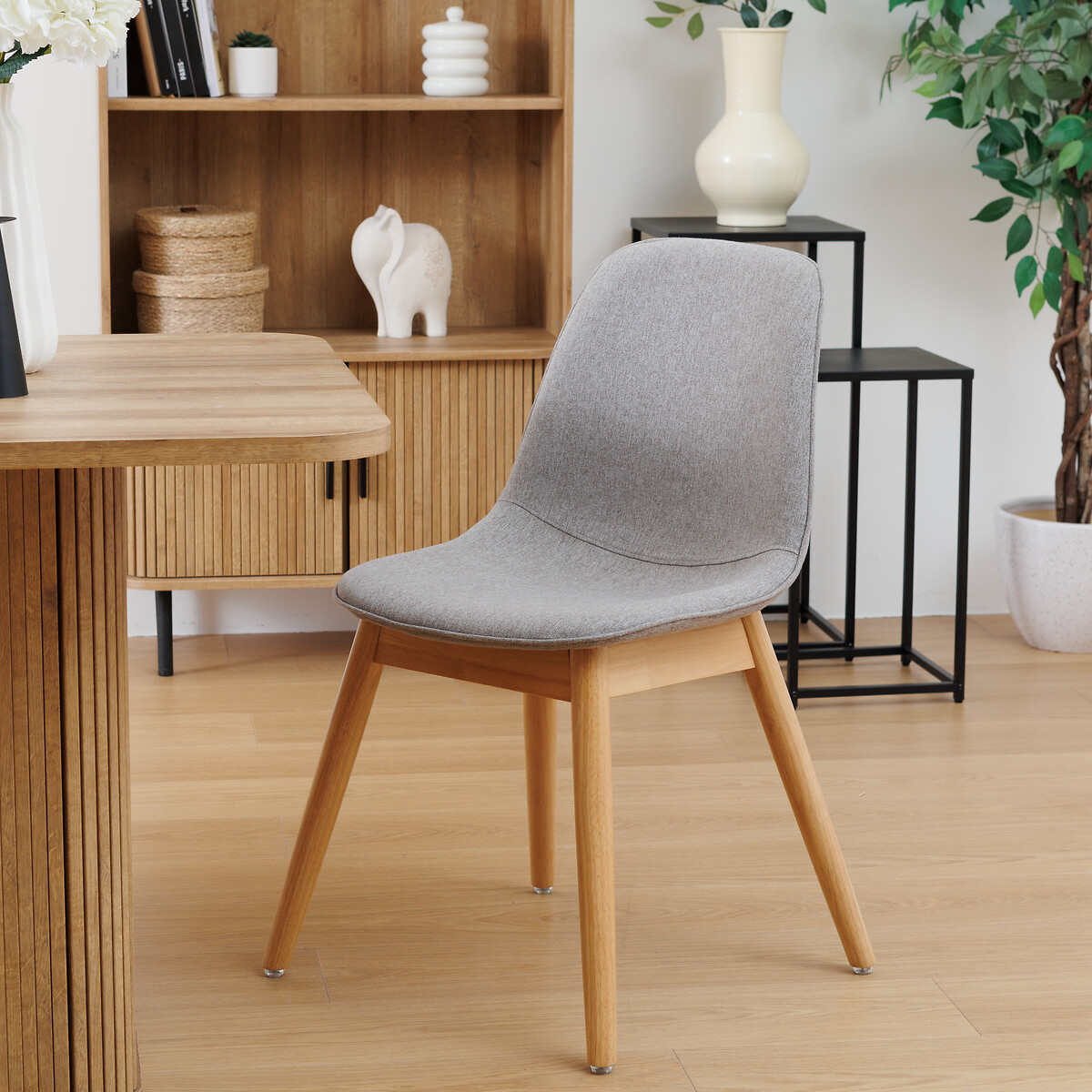 Cadeira AYATI cinza em mdf