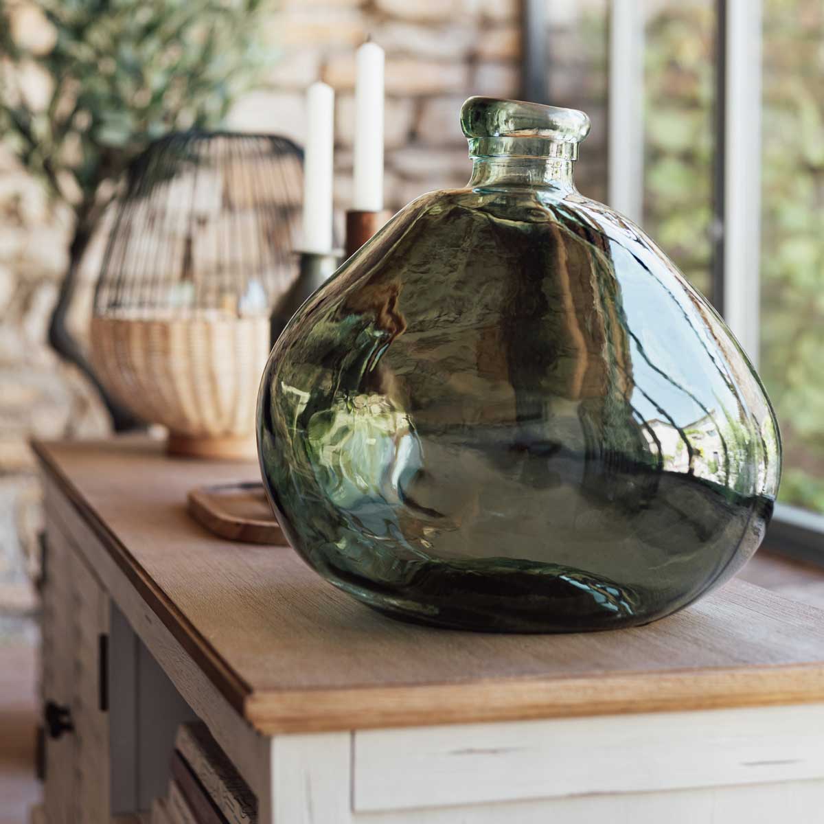 Jarra ULY verde caqui de vidro reciclado 33cm