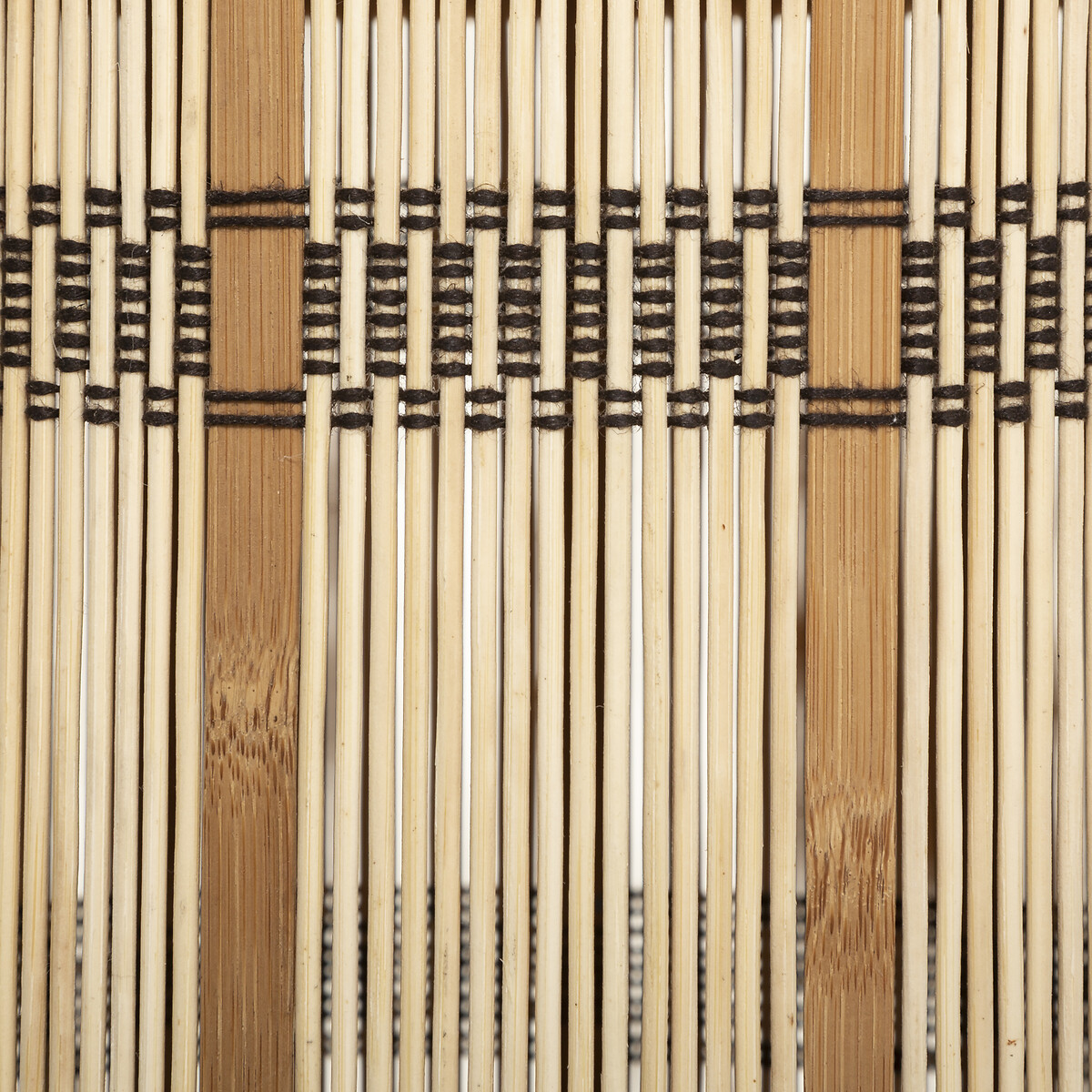 Caixa redonda NAM NAM em bambu 25cm
