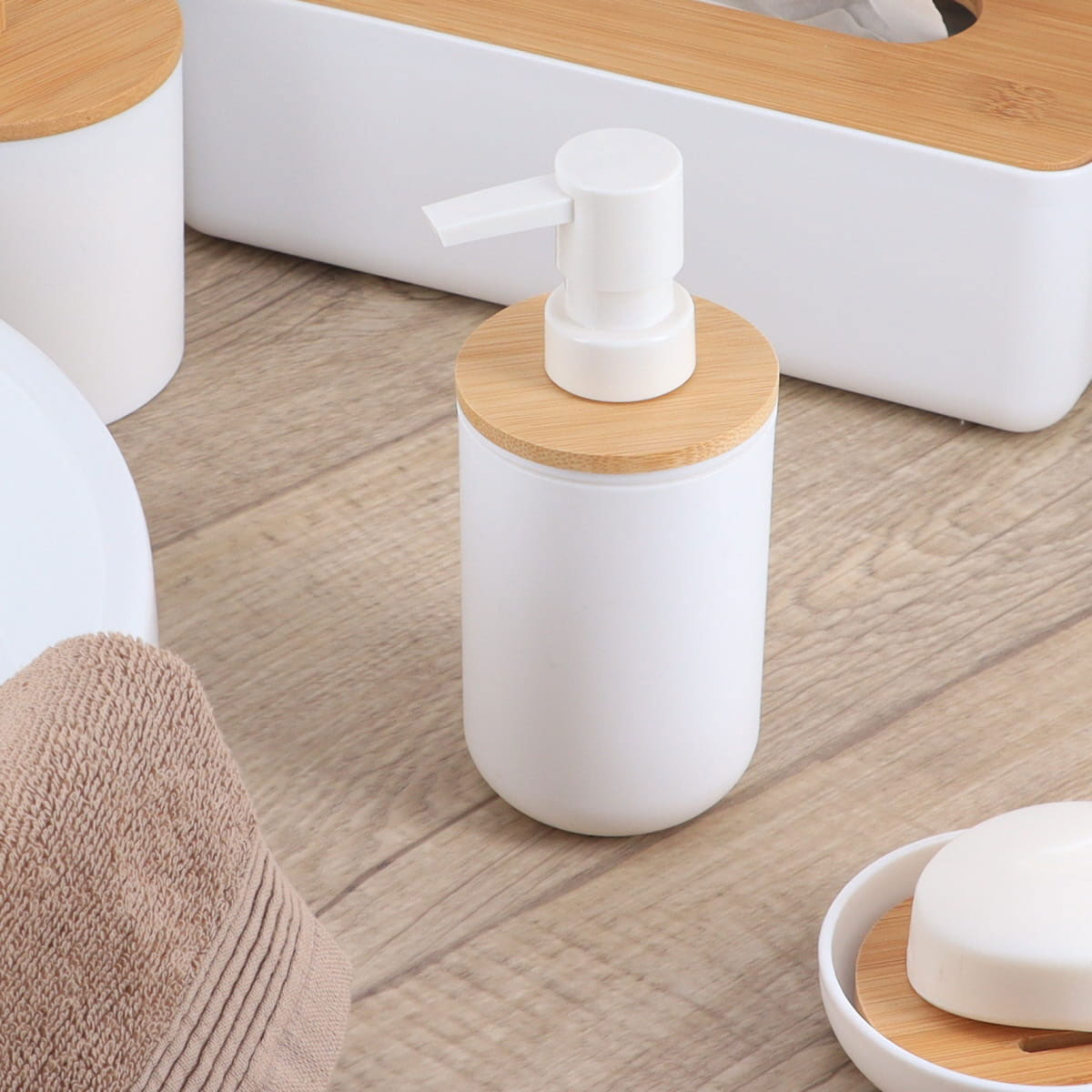 Doseador sabonete l&iacute;quido branco e bambu natural