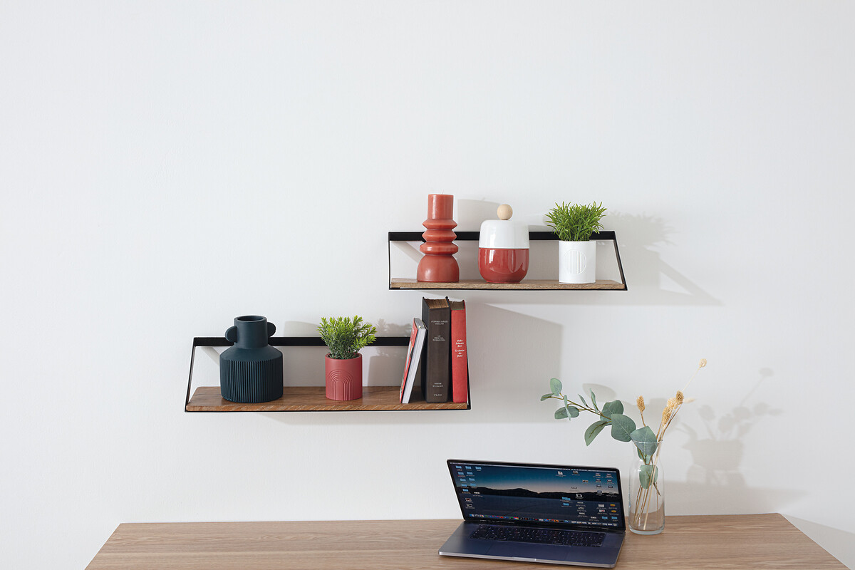 Conjunto de 2 prateleiras em madeira e metal