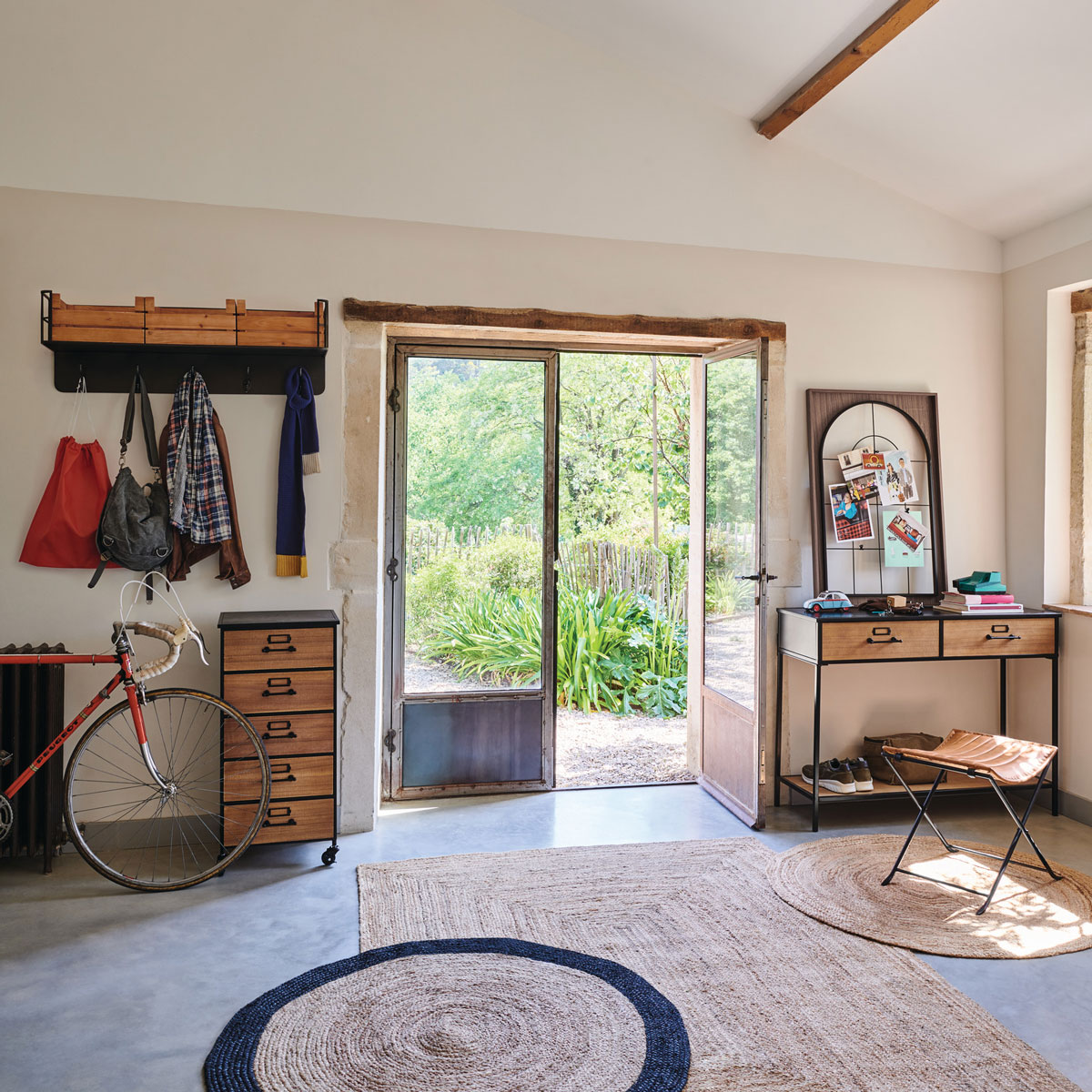 Móvel baris com 5 gavetas em metal e mdf