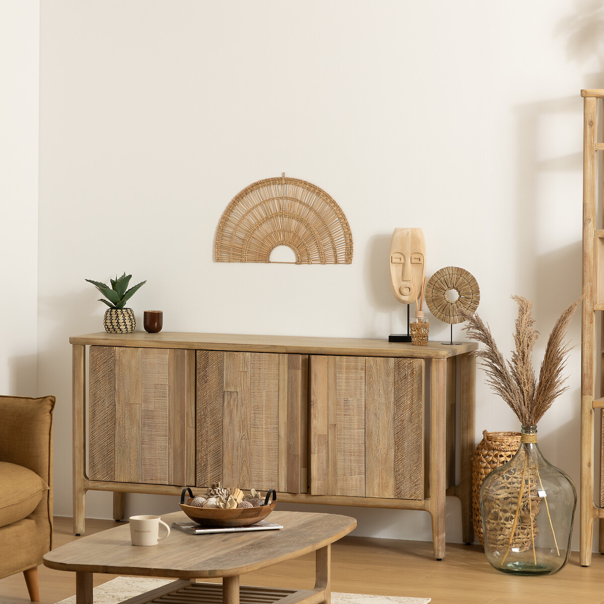 Leque decorativo bege em seagrass arc