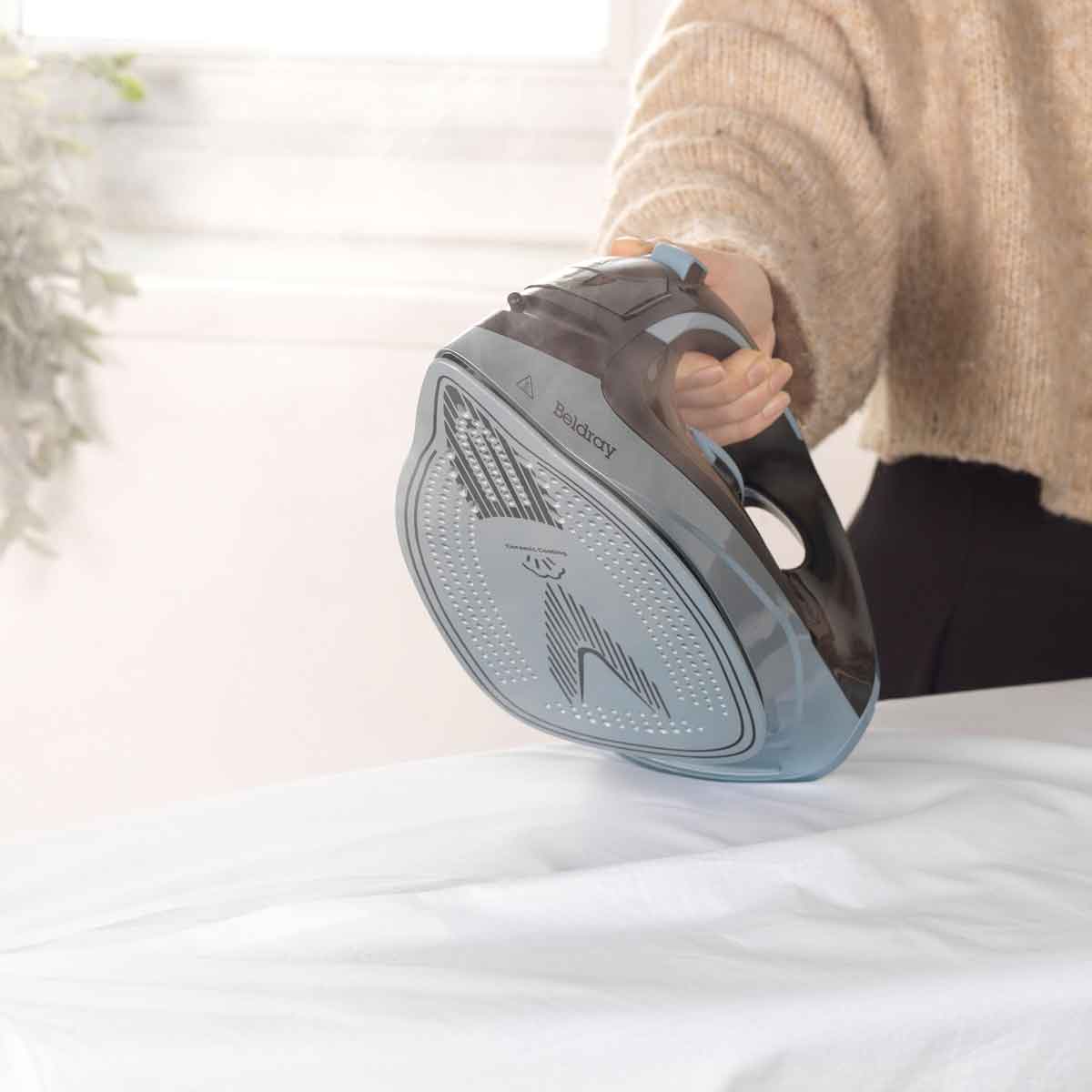 Ferro a vapor com fio BELDRAY  3200w