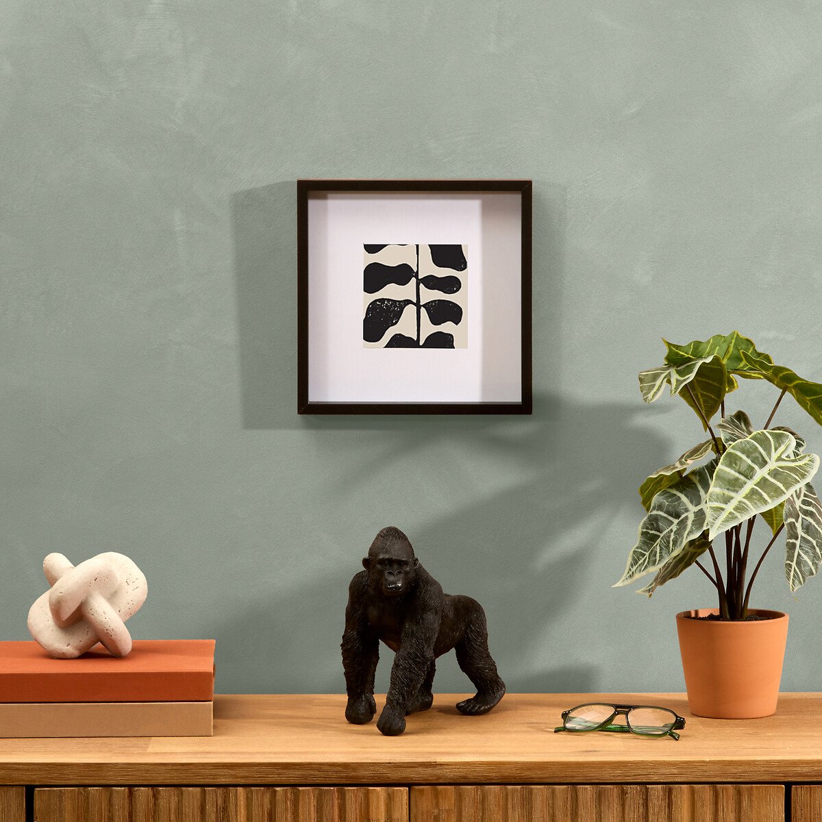 Est&aacute;tua gorila preto 35cm