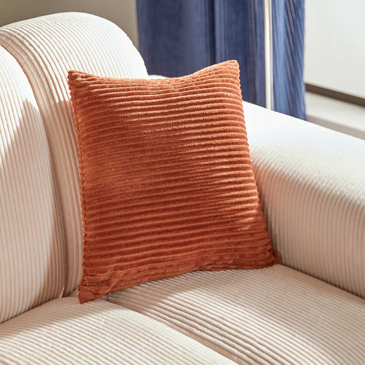 Almofada ARUM riscas castanho 38x38cm