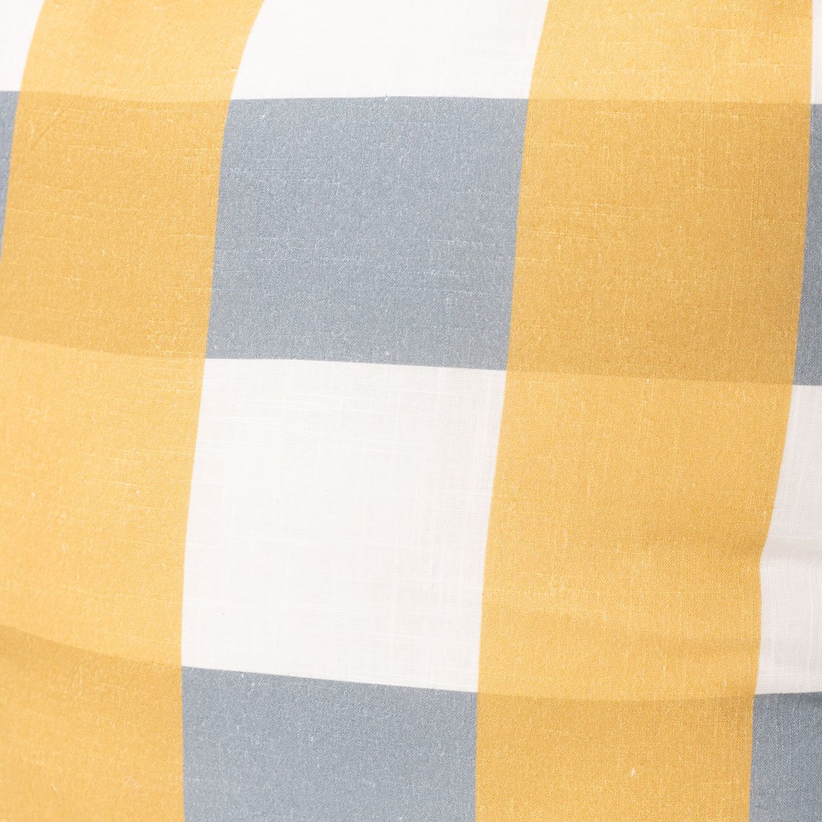 Almofada YUCATAN vichy com folhos rosa