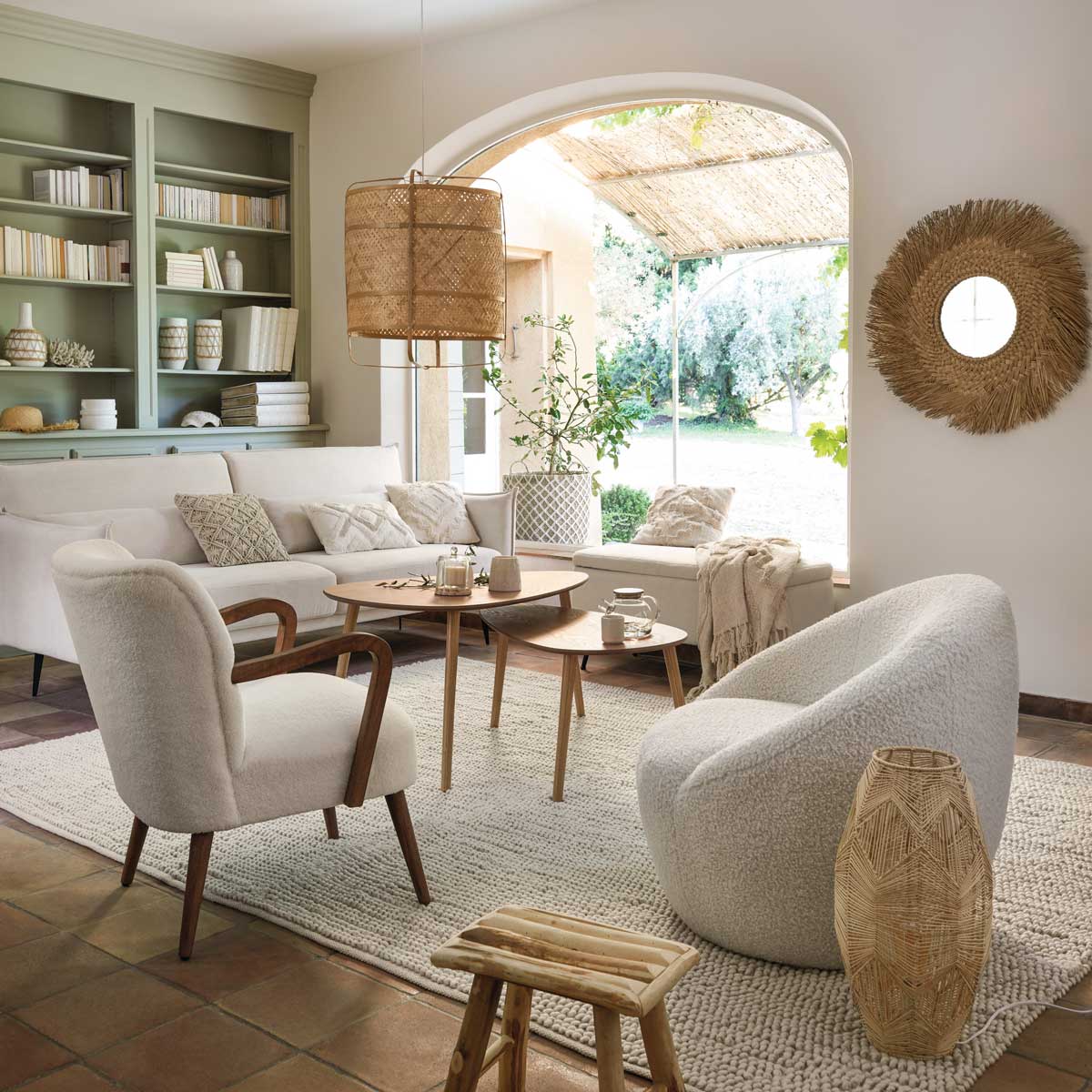 Tamborete castanho em madeira WOODY