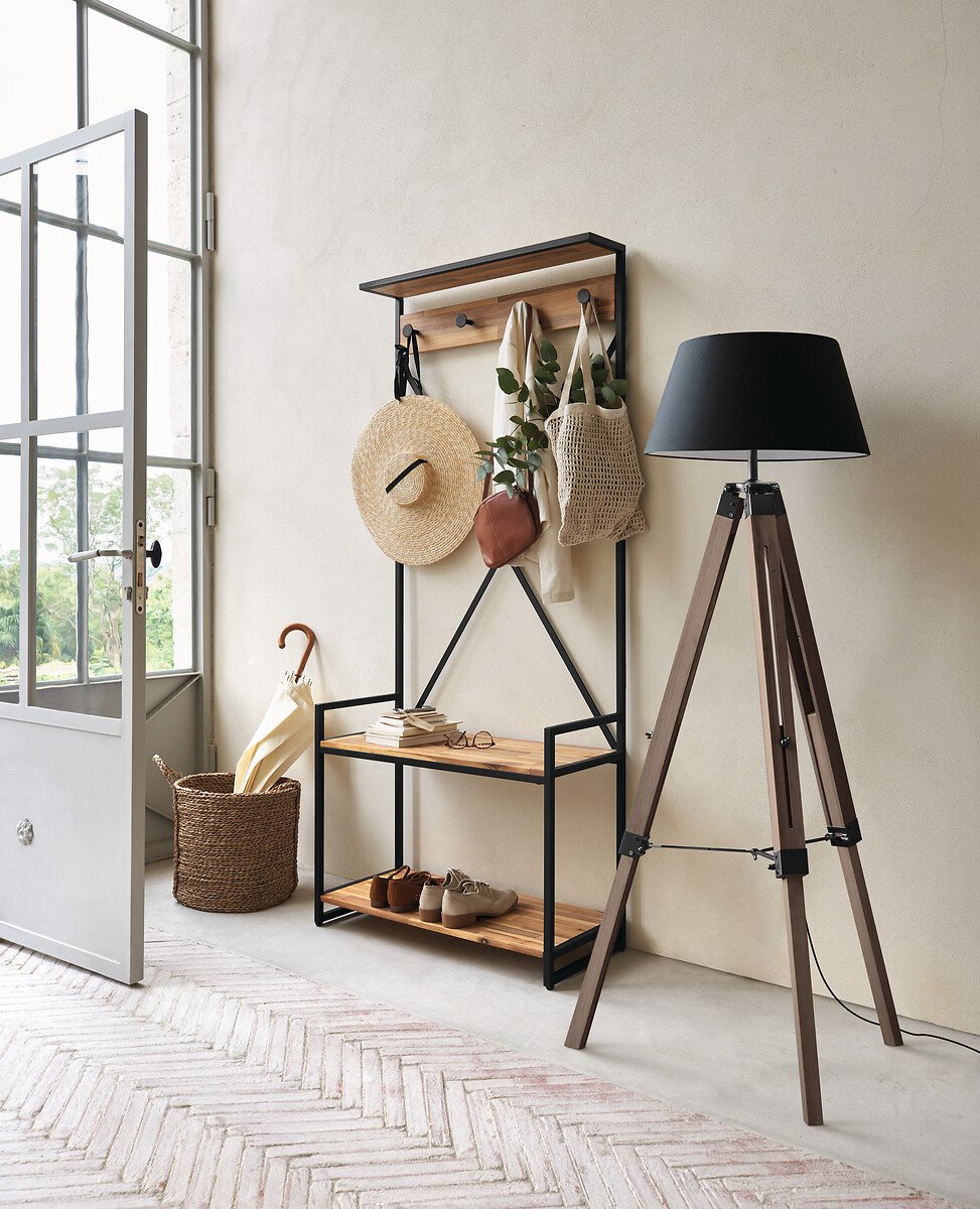 Candeeiro de p&eacute; RUNO preto com trip&eacute; 145cm