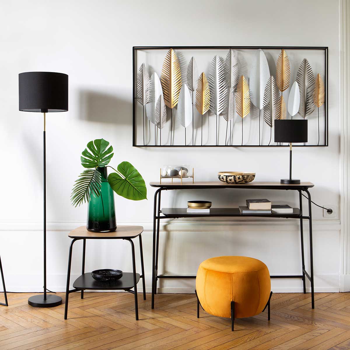 Candeeiro de mesa jule preto e dourado