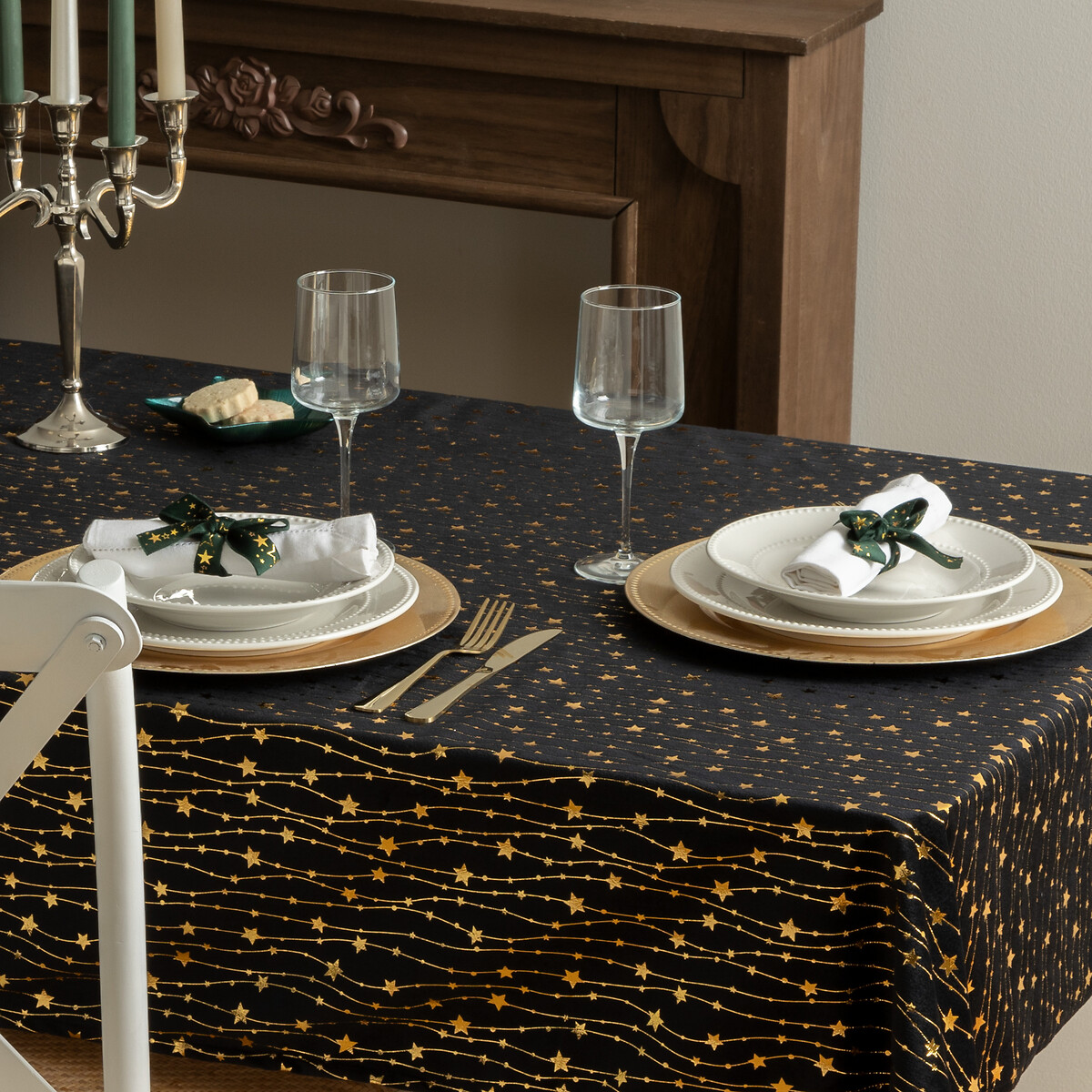 Toalha de mesa preto em em veludo com estrelas 140x240cm