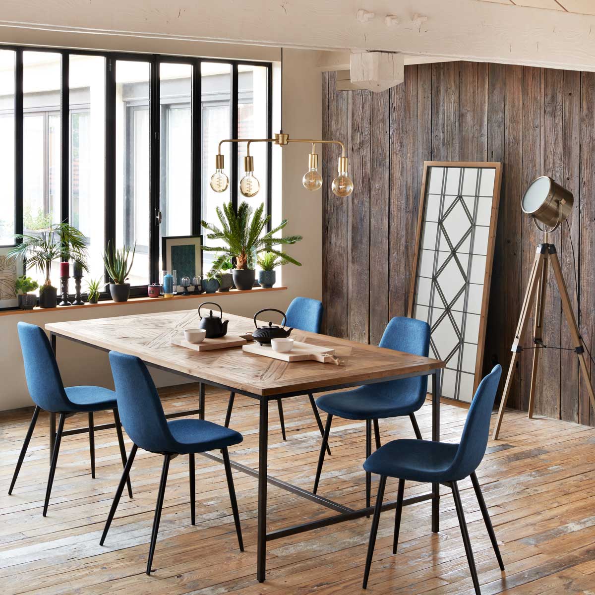 Candeeiro de p&eacute; EBOR bronze com trip&eacute; 152cm