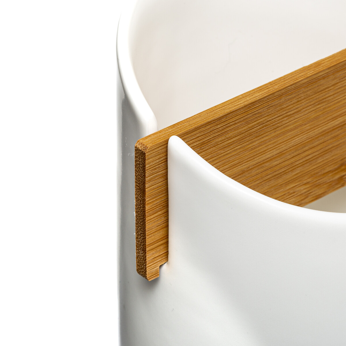 Suporte para utens&iacute;lios com separador