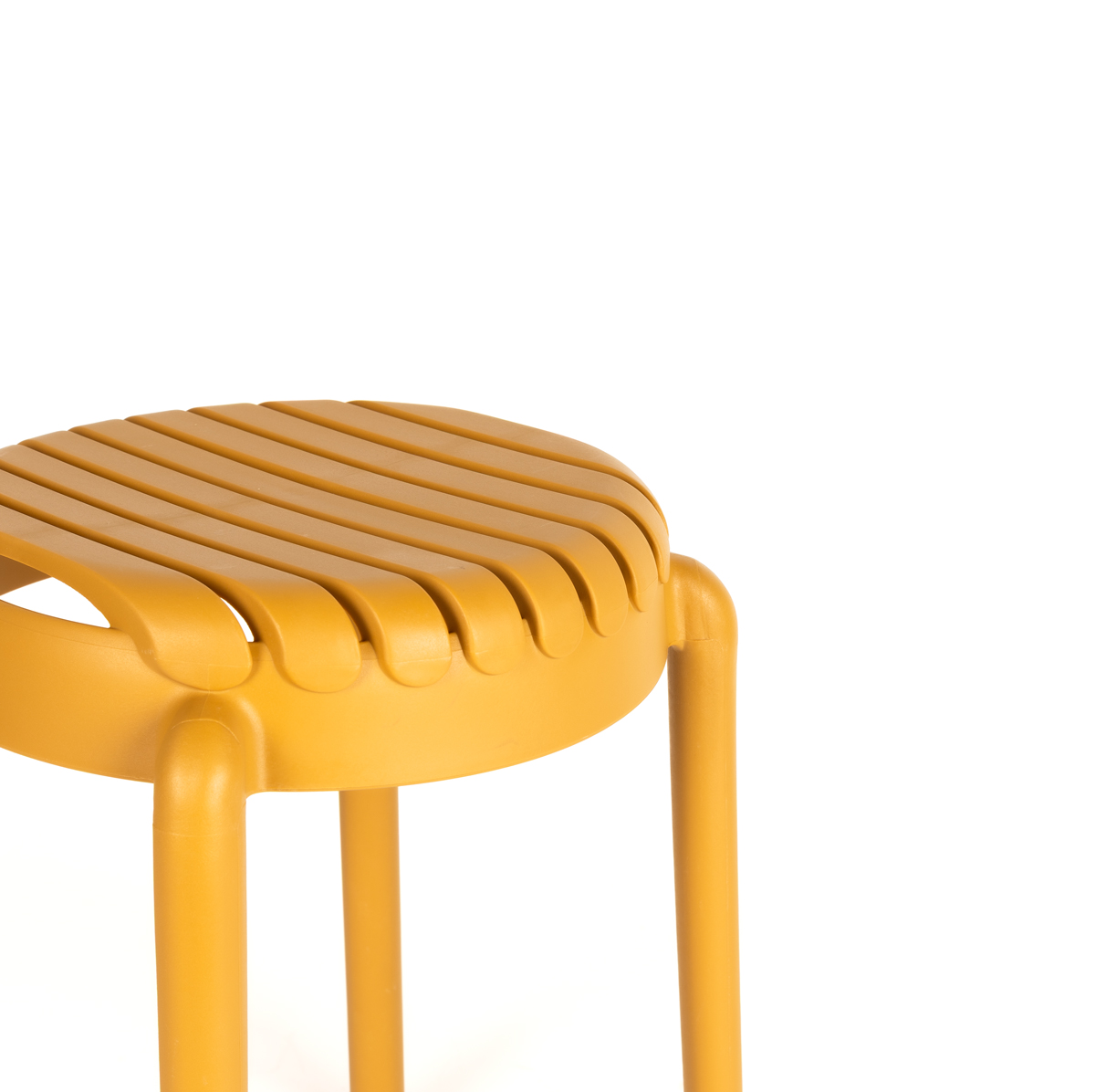 Banco CLAY amarelo